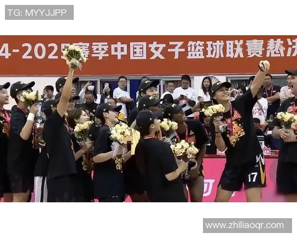 四川女篮总算悟了？抛弃砸钱买冠军 新疆男篮早已指明方向！